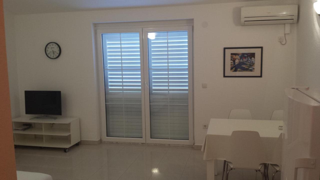 וודיצה Apartments Irena מראה חיצוני תמונה
